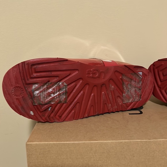 💋💋 UGG SHORT WEATHER BOOTS - Picture 10 of 10